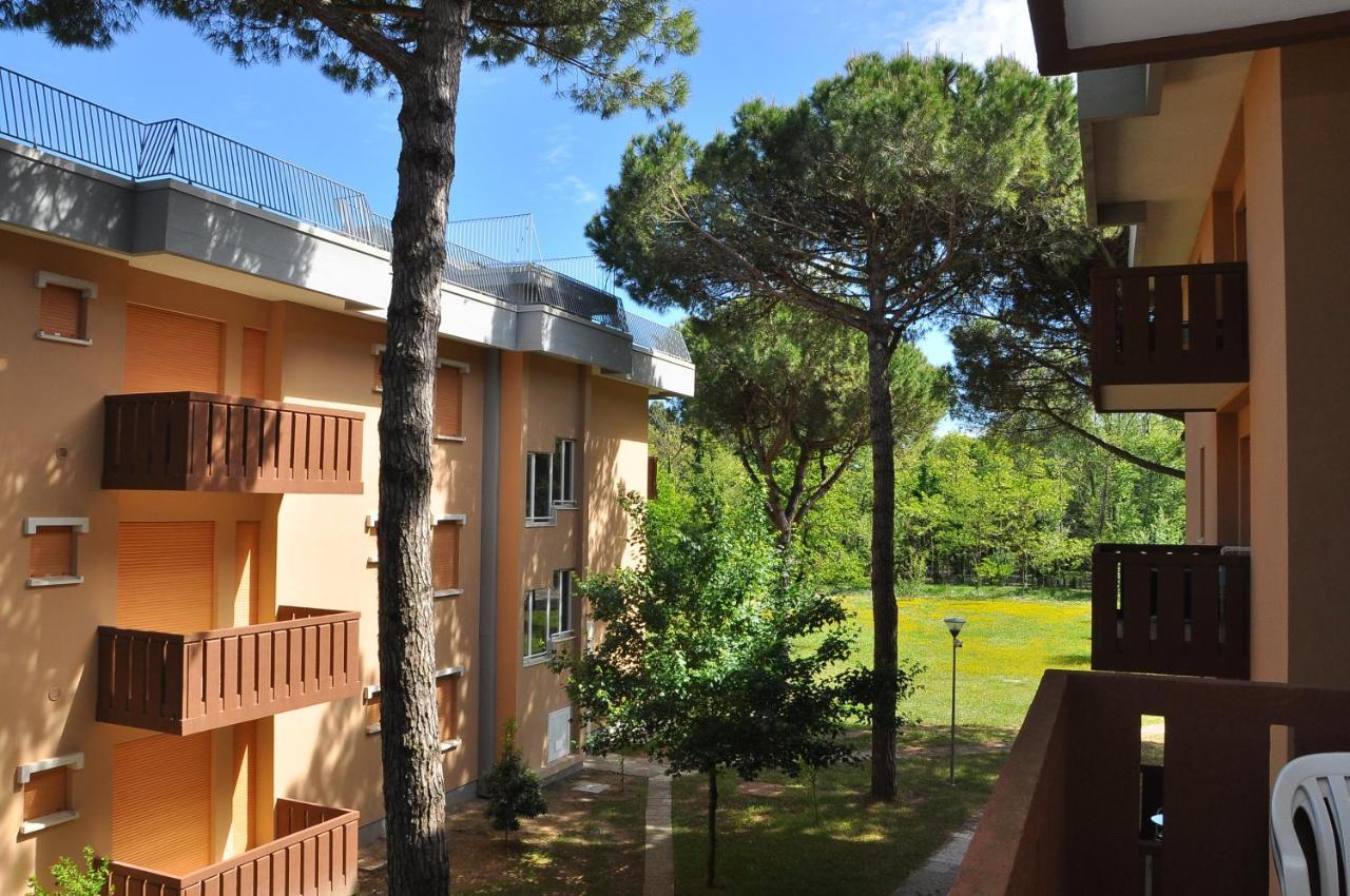 Condominio Corinzia Bibione Exterior foto